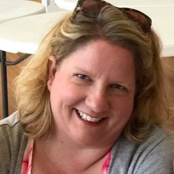 Meet your Posher, Noelle - Picture 1 of 1